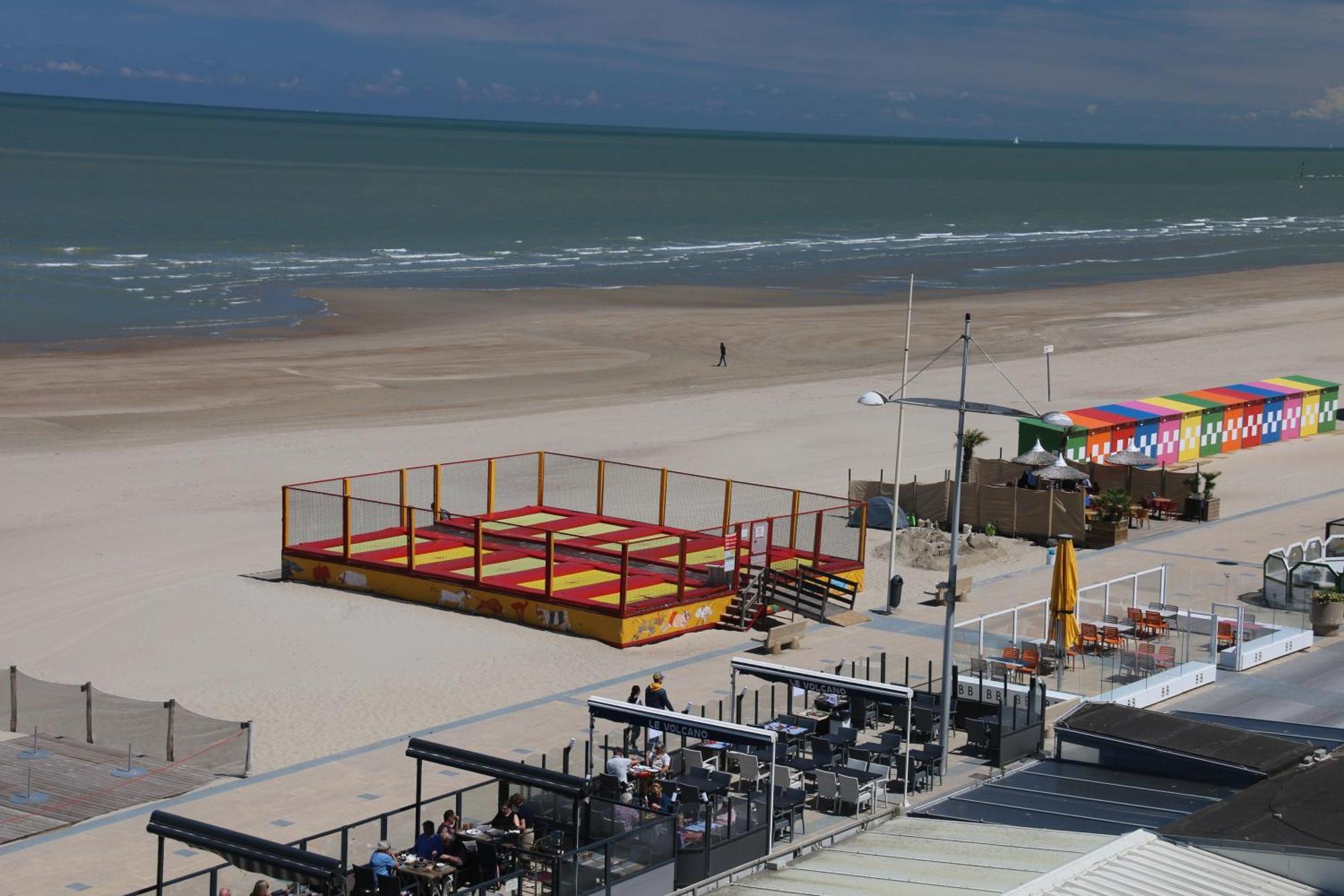 Grande Chambre Dans Loft A Deux Pas De La Plage Dunkirk Extérieur photo