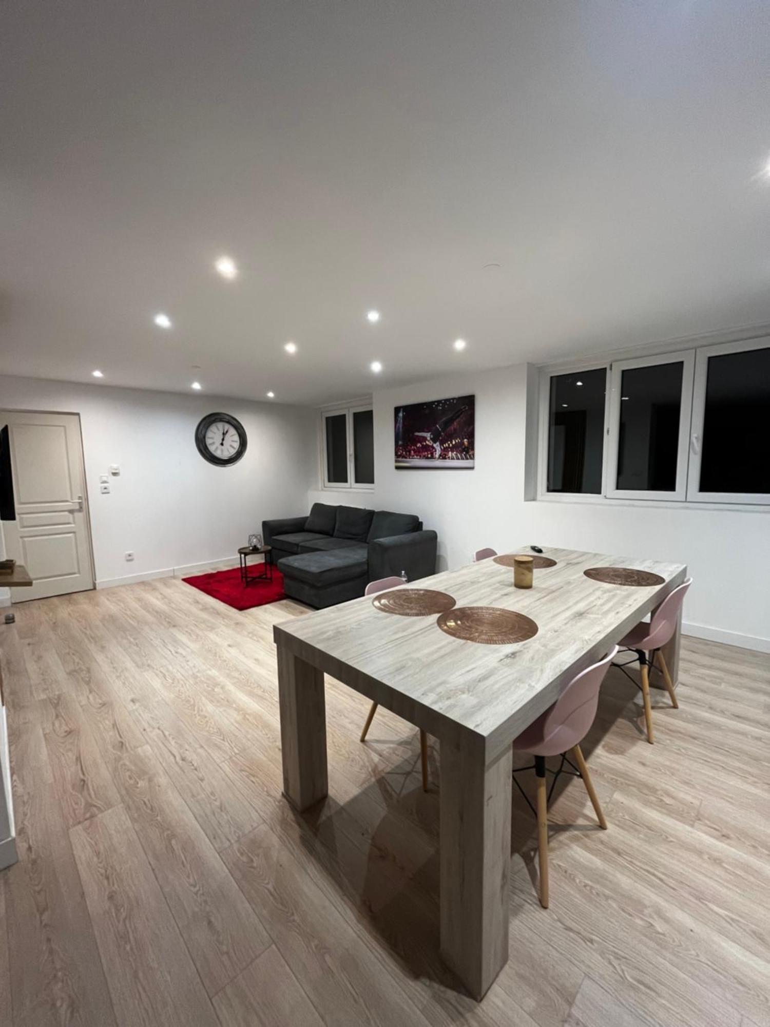 Grande Chambre Dans Loft A Deux Pas De La Plage Dunkirk Extérieur photo